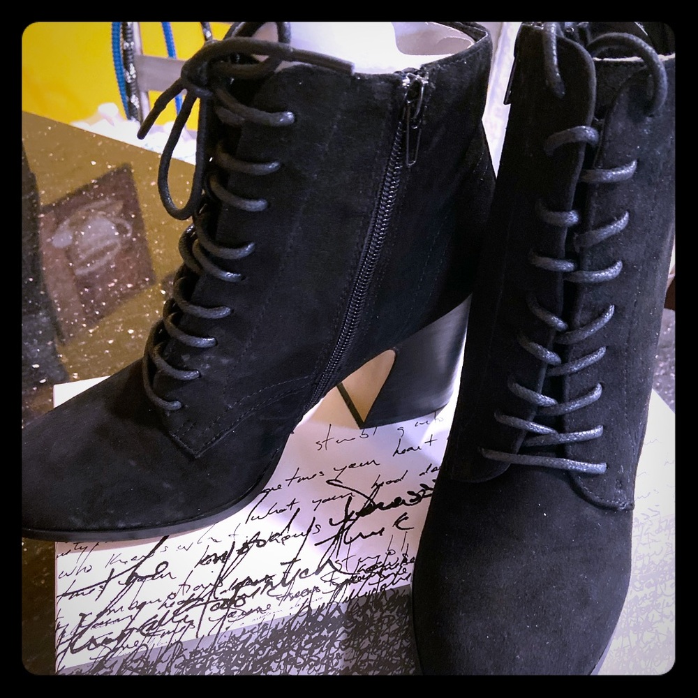 Ankle bootie